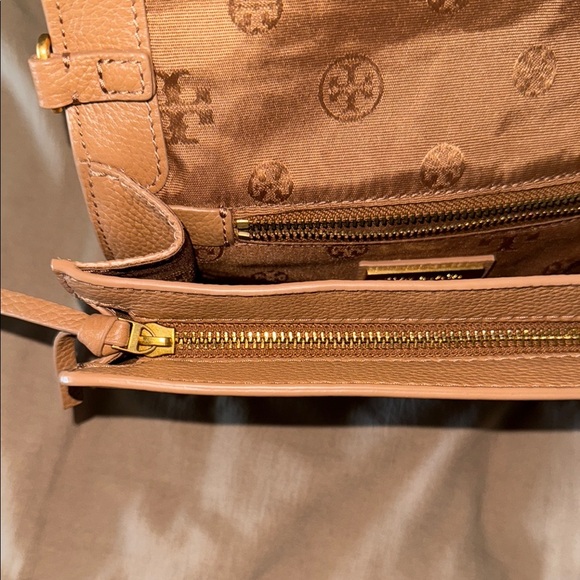 Tory Burch Tan Gold Crossbody Bag - Picture 8 of 10